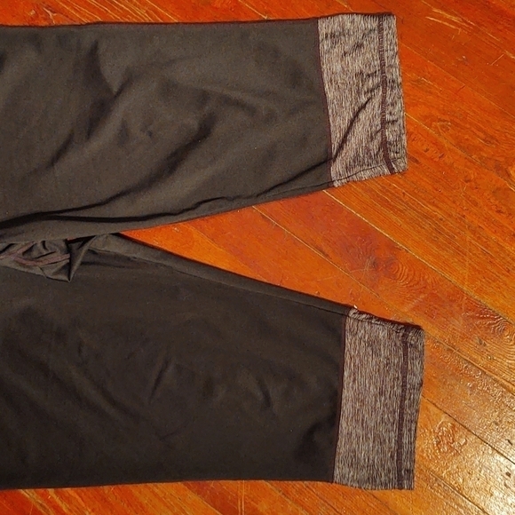 Ideology Cropped Black Leggings with Gray Space Dye Trim Sz 3X - Picture 3 of 10